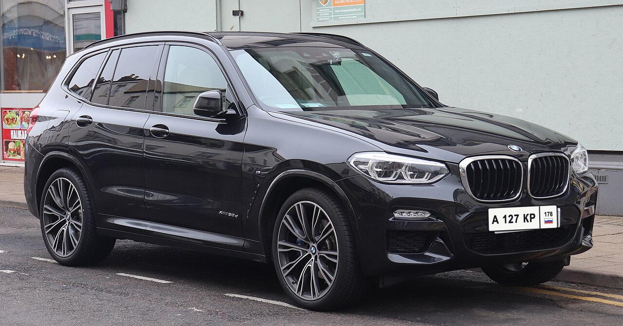 Чёрный BMW X3 (G01)